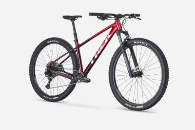 Trek Marlin 7 S 27.5 Fury Red Fade Produktbild 7